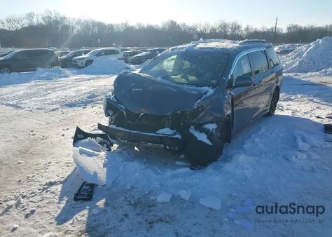 2020 Toyota Sienna Se Premium z USA, uszkodzony, nr VIN 5TDXZ3DC5LS075286